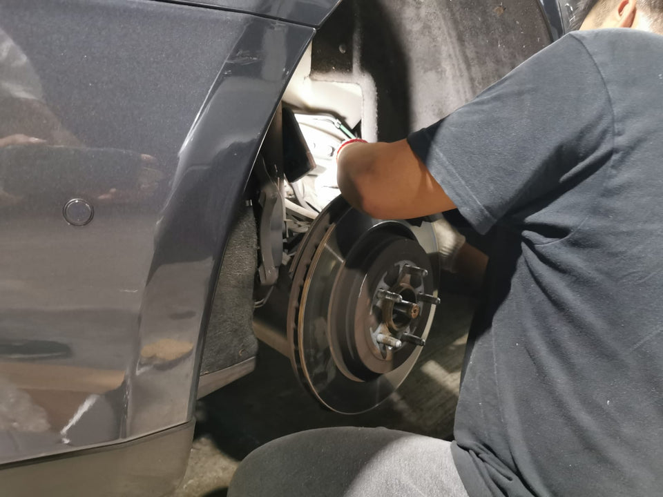 更更TESLA 避震機 | model s 避震 | air suspension | brembo TESLA 迫力皮